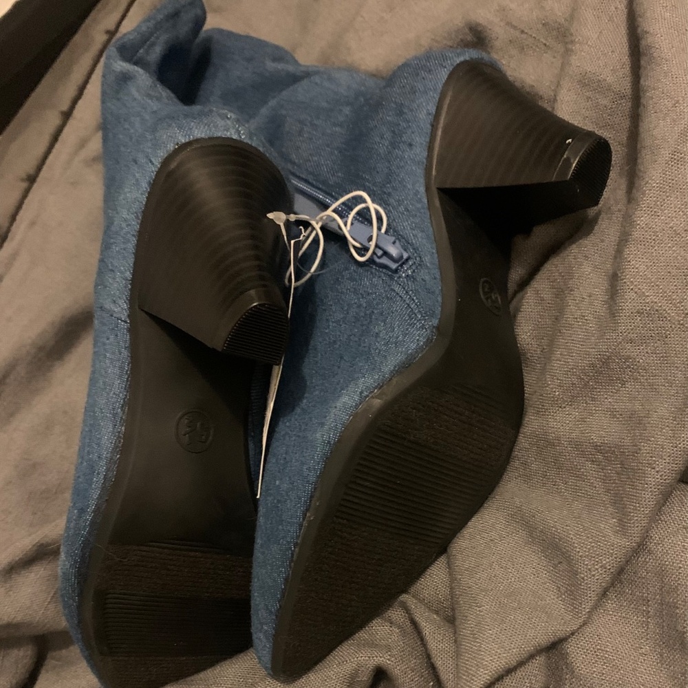 Universal Thread boots - Picture 4 of 4